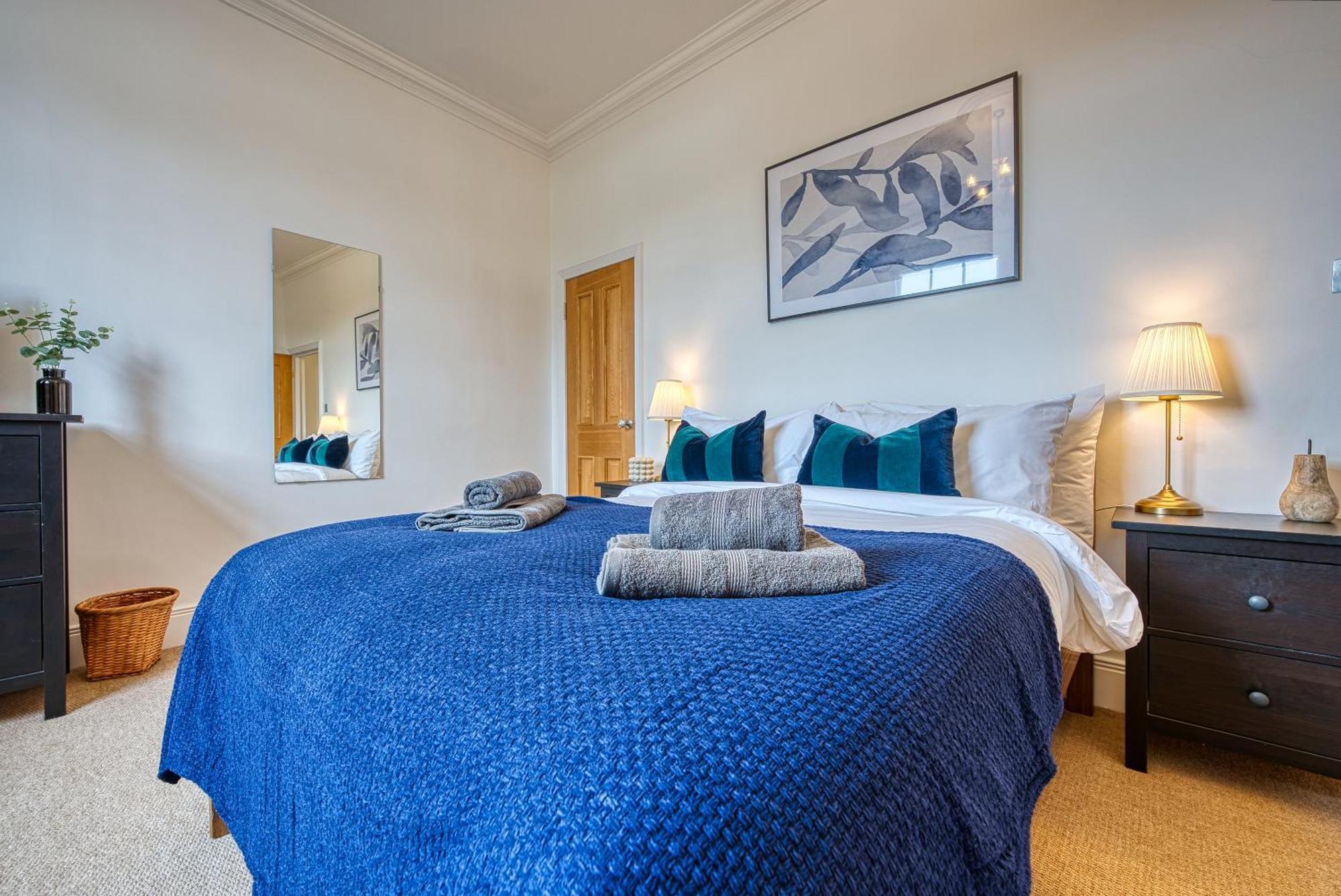 2 Bed Stunning Chic Modern Spacious Apt, Ocean Village, Southampton - Plenty Of Parking - By Blue Puffin Stays Exterior photo