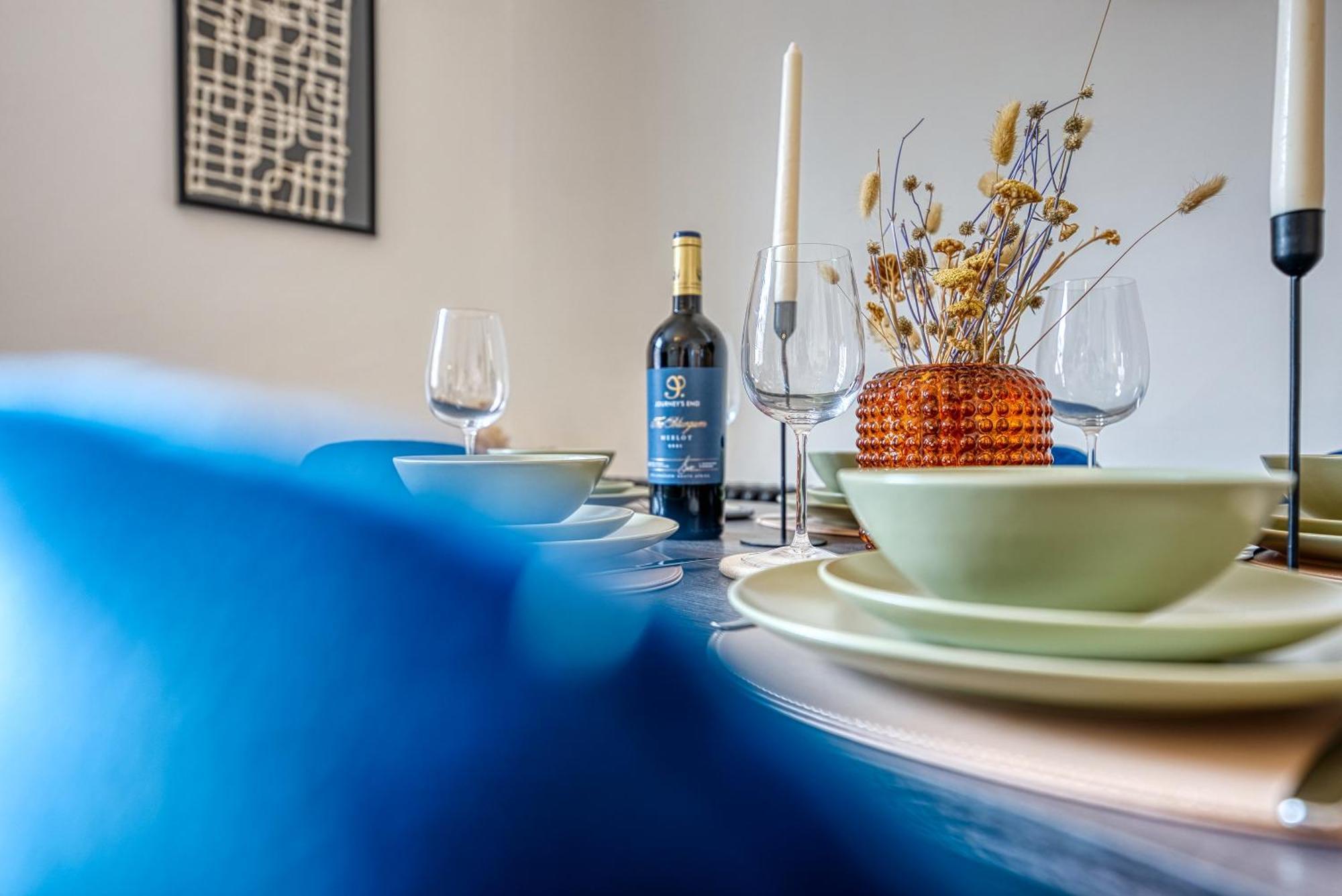 2 Bed Stunning Chic Modern Spacious Apt, Ocean Village, Southampton - Plenty Of Parking - By Blue Puffin Stays Exterior photo