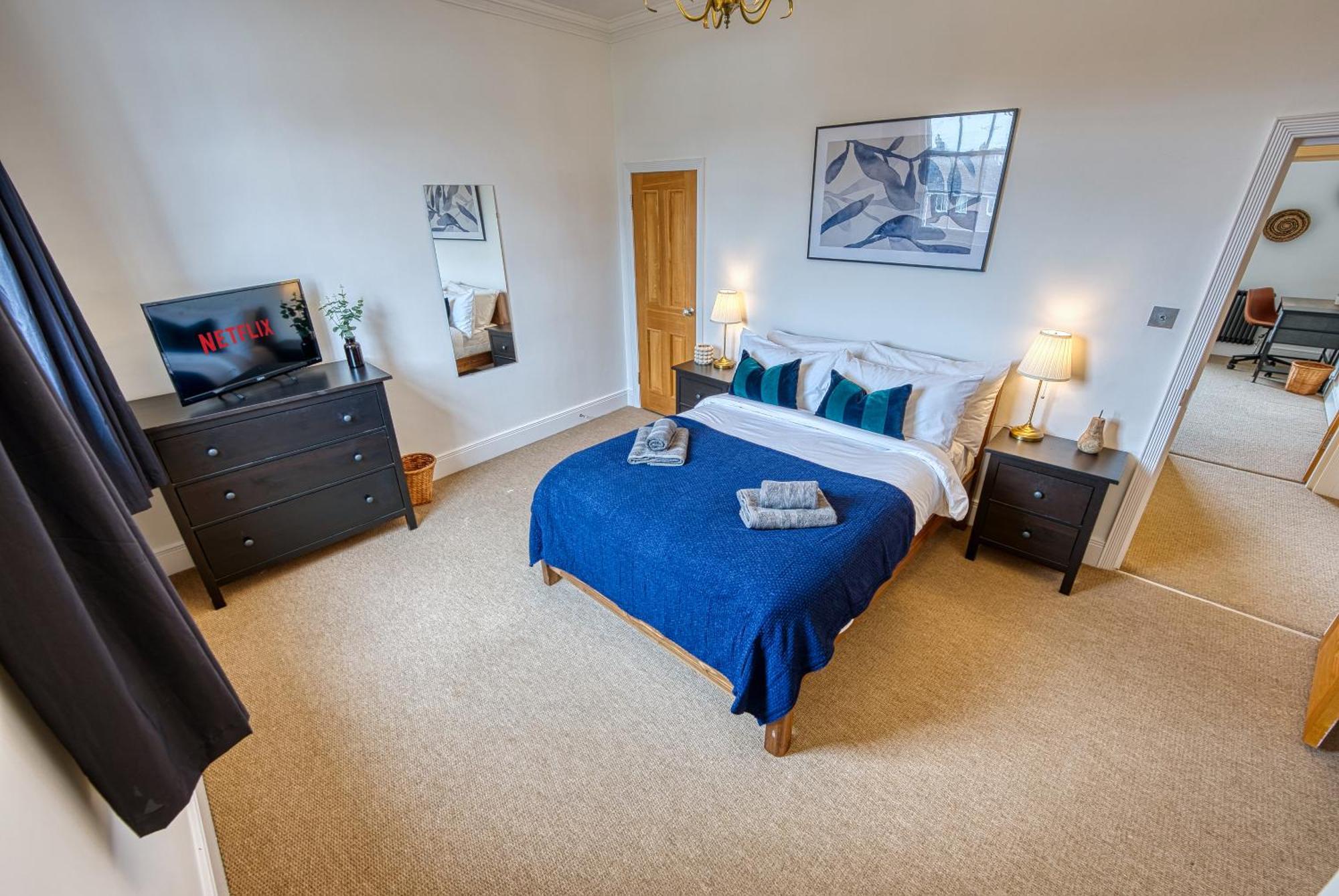 2 Bed Stunning Chic Modern Spacious Apt, Ocean Village, Southampton - Plenty Of Parking - By Blue Puffin Stays Exterior photo